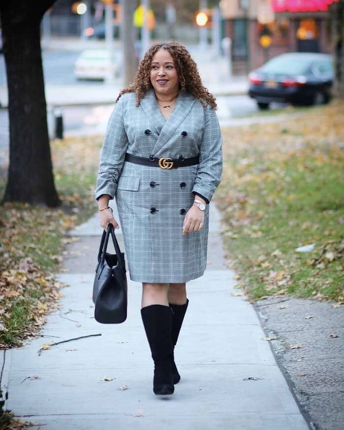 Belt defining the waist on a plus size professional outfit