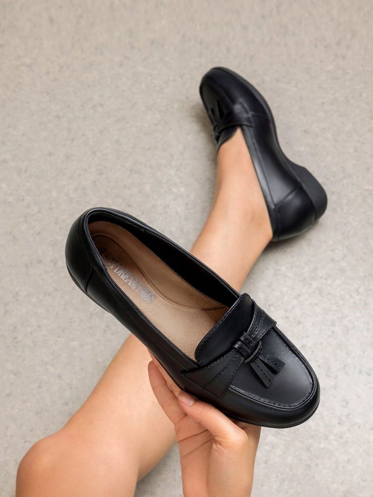 Comfortable loafers for plus size professional outfits