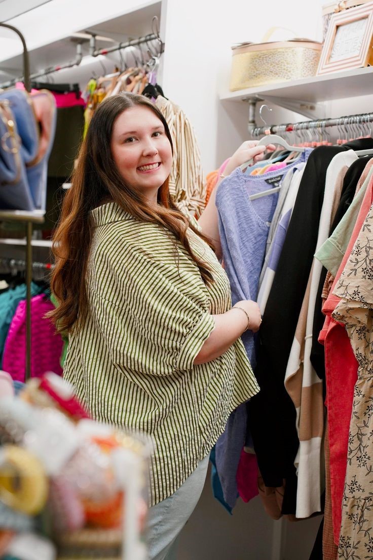 The Ultimate Plus Size Shopping Guide for finding clothes that fit and flatter