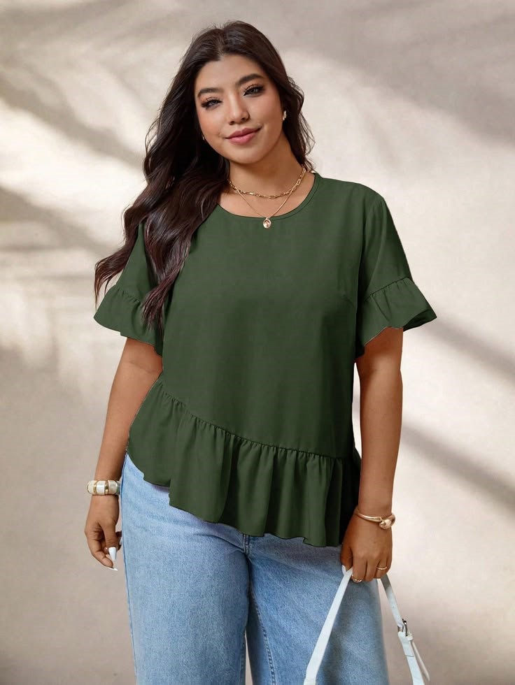Woman wearing a versatile everyday blouse with jeans 