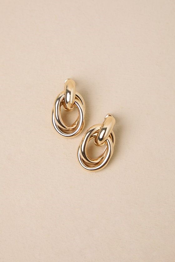 Gold hoop earrings that instantly upgrade any outfit