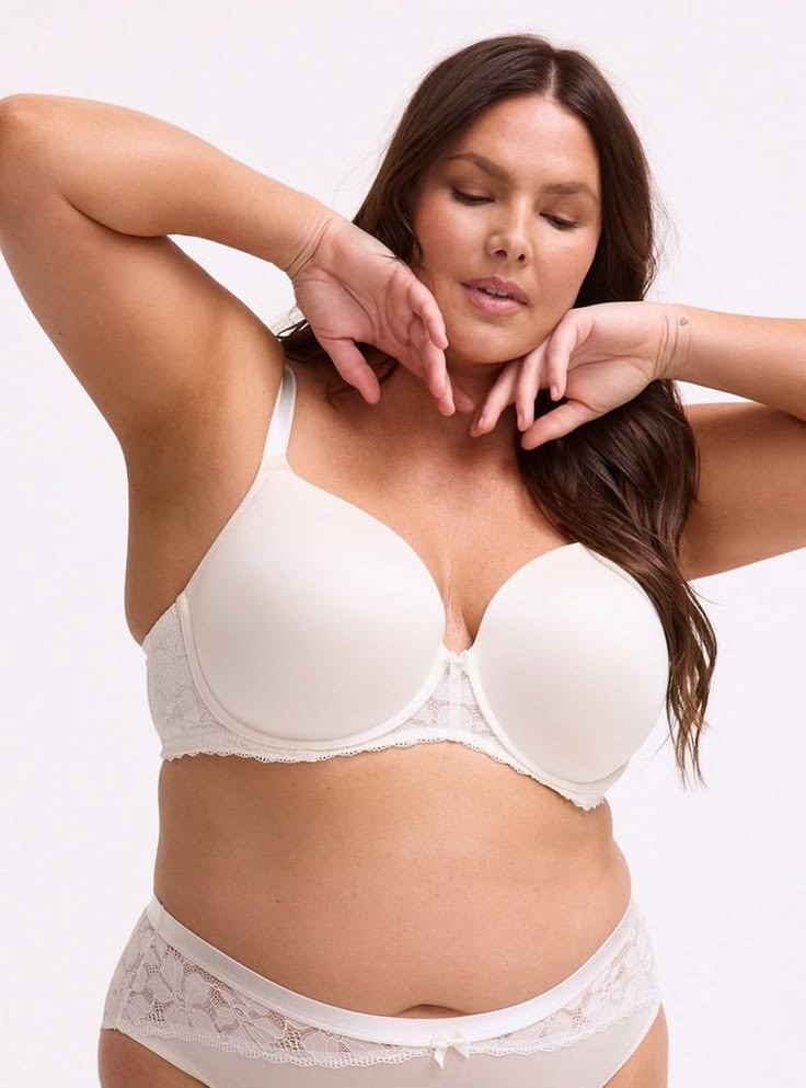 Bra fitting mistakes plus size women can avoid with a comfortable and supportive bra