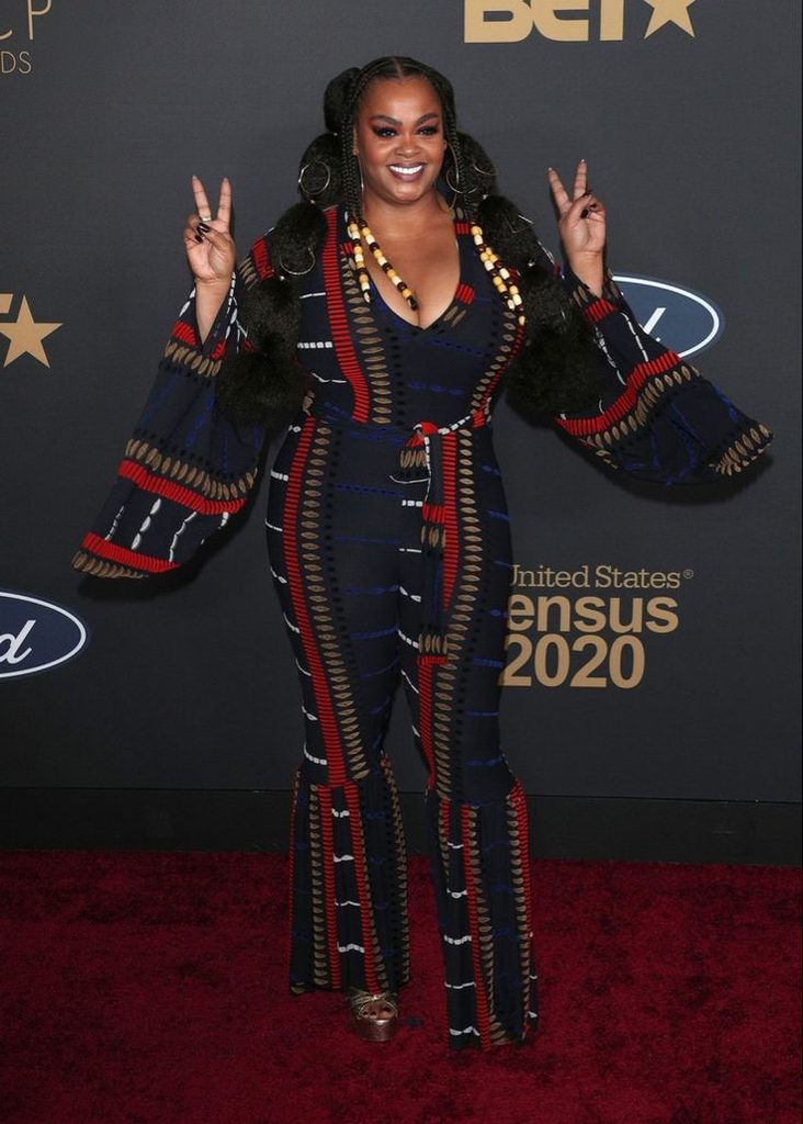 Jill Scott wearing a bold printed celebrity plus size look
