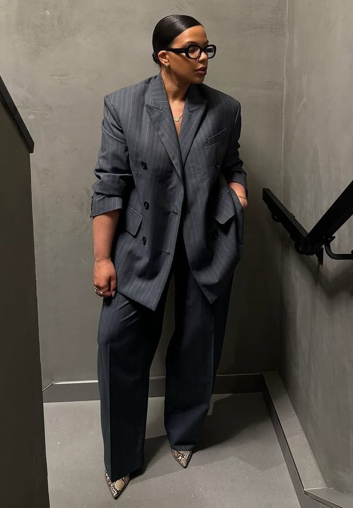 How to style an oversized blazer with wide leg trousers for a polished curvy look