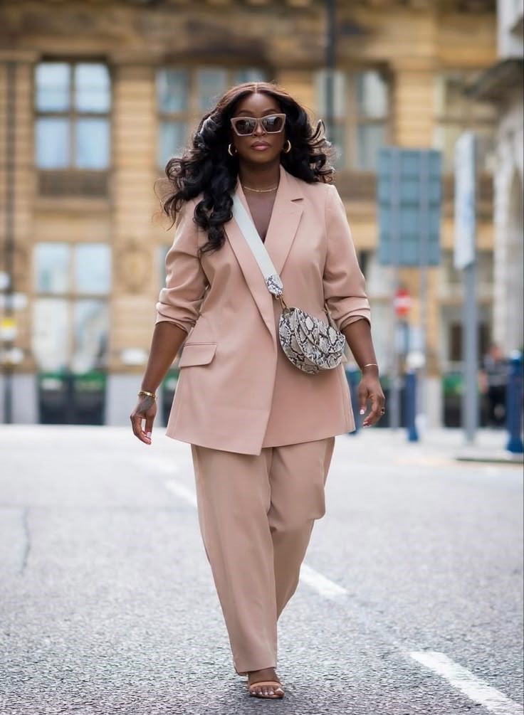 Business casual outfits for plus size women featuring a coordinated beige monochrome workwear look.